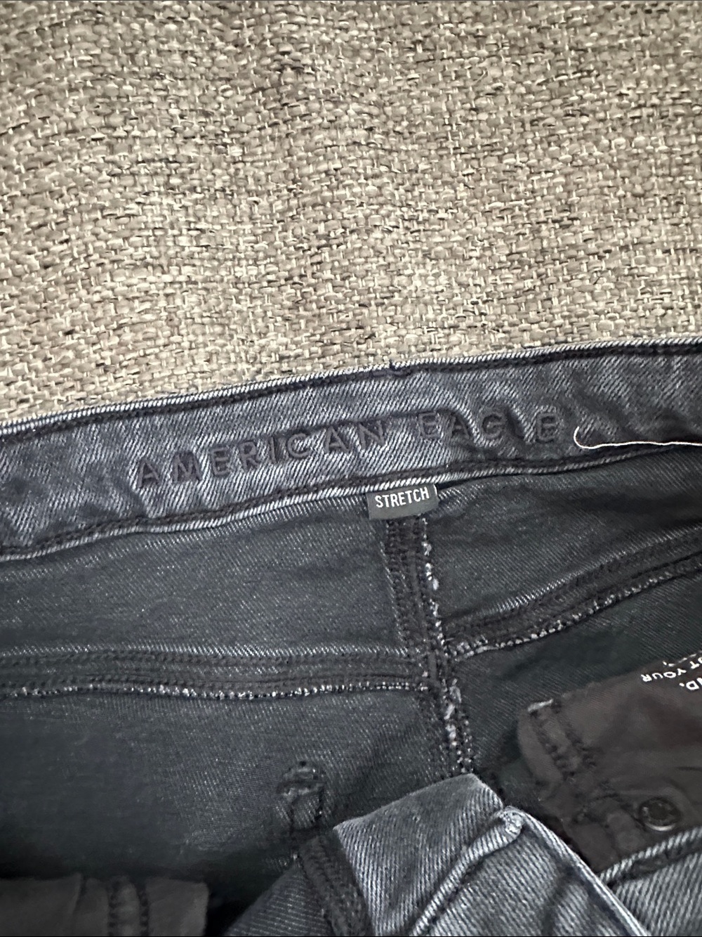 American Eagle Outfitters Black Stretch Wash Jeans Sze 4 Short High Rise Tapered - Picture 4 of 8